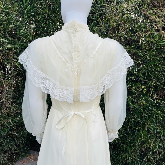 Vintage 1970’s Prairie Wedding Dress - Picture 6 of 14